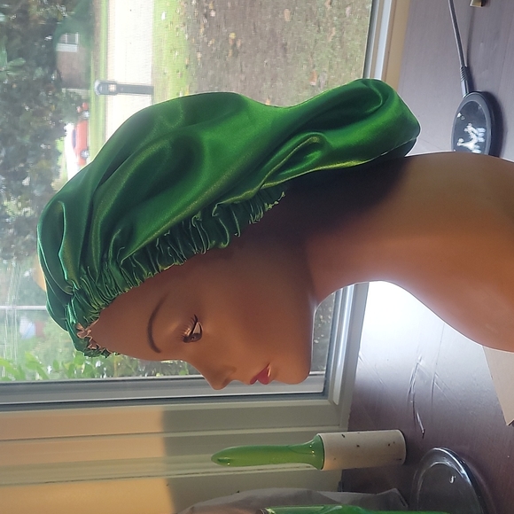 Satin reversabel hair bonnet - Picture 4 of 8